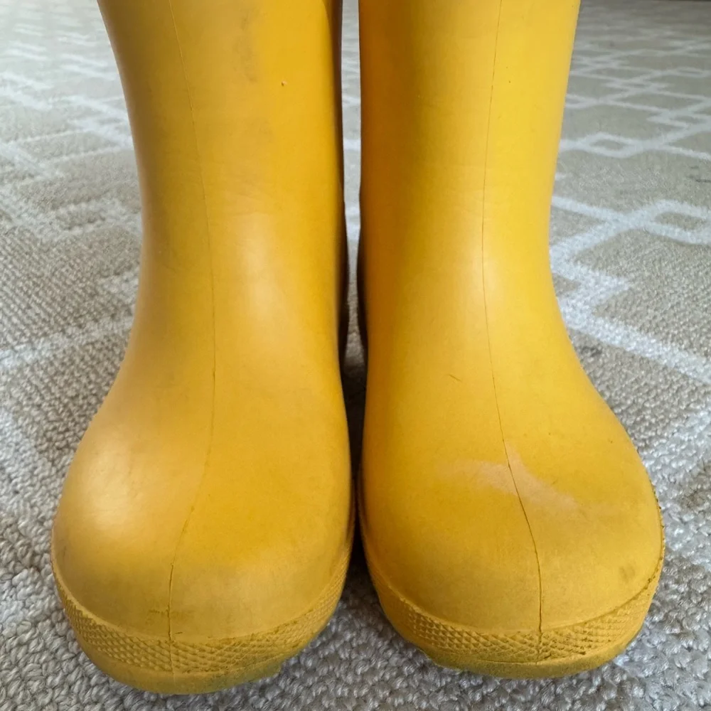 Totes Kids Waterproof Rubber Rain Boots Pull-On Outdoor Mustard Yellow Youth 5–6